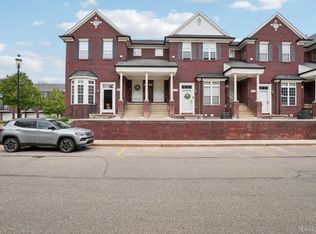 53128 E Providence Dr, Shelby Township, MI 48316