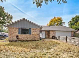 3401 Falcon Rd, Springdale, AR 72762