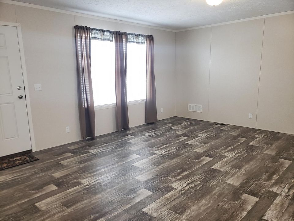 2nd image of 137 Constitution Cir