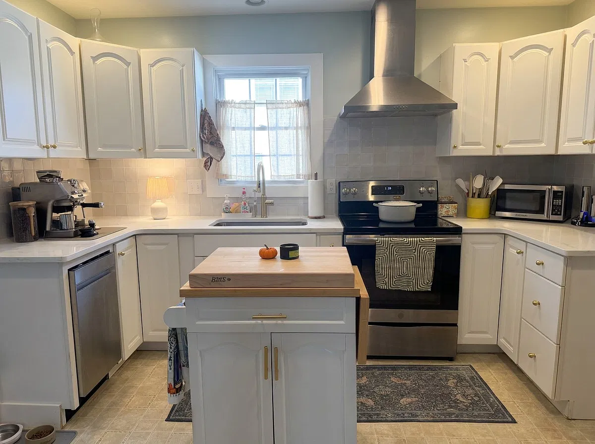 2 bed, 1.5 bath, 1041 sqft, $2,150 — Photo 3