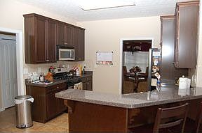 3rd image of 333 Whitney Ln