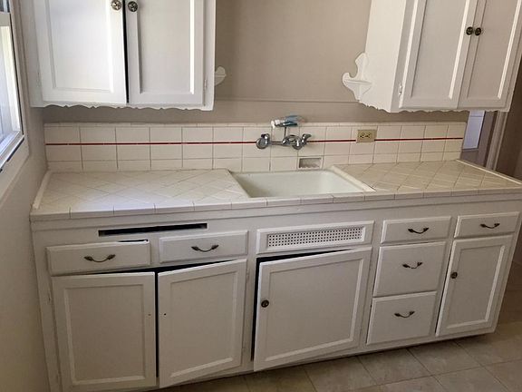 4th image of 8906 Fleetwing Ave