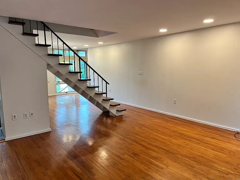 285 Greene St #285 — Photo 3