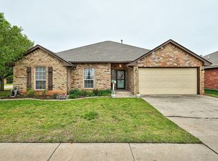 4701 Doe Run Dr, Yukon, OK 73099