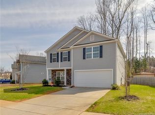 9831 Eagle Feathers Dr, Charlotte, NC 28214
