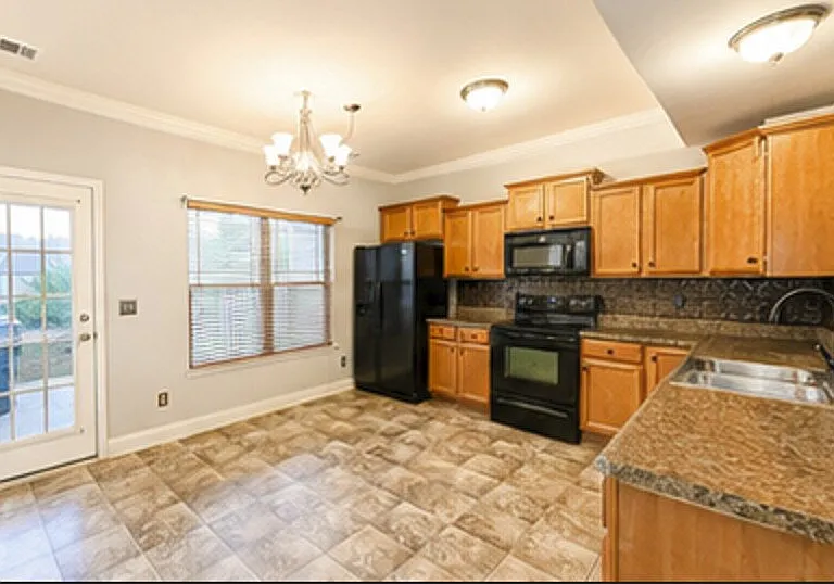 735 Tulip Grove Rd #304 — Photo 4