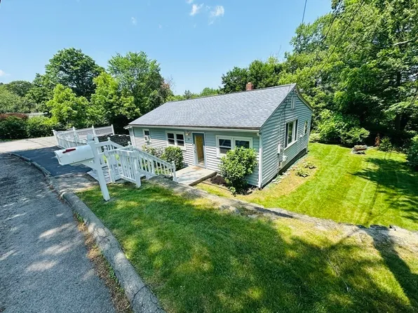 14 Calder St, Marlborough, MA 01752