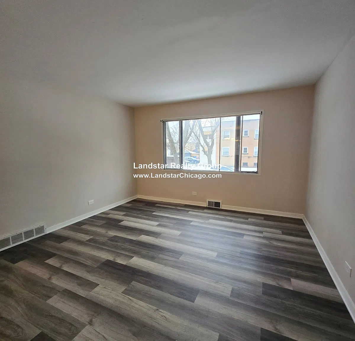 3 bed, 1.5 bath, $2,100 — Photo 1
