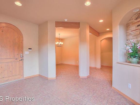 5th image of 8220 Desert Poppy Ln NE