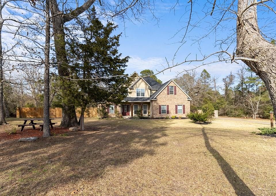 1st image of 114 Willow Oak Dr