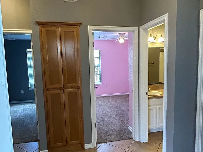 211 NW Cherry Ave — Photo 12