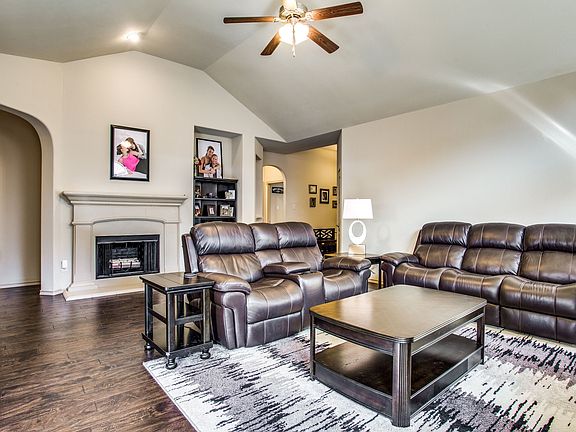 5800-longmont-dr-denton-tx-High-Res-5.jpg