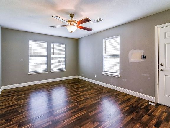 3rd image of 1407 S Travis St #B