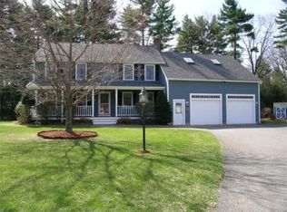 8 Arrowhead Cir, Chelmsford, MA 01824