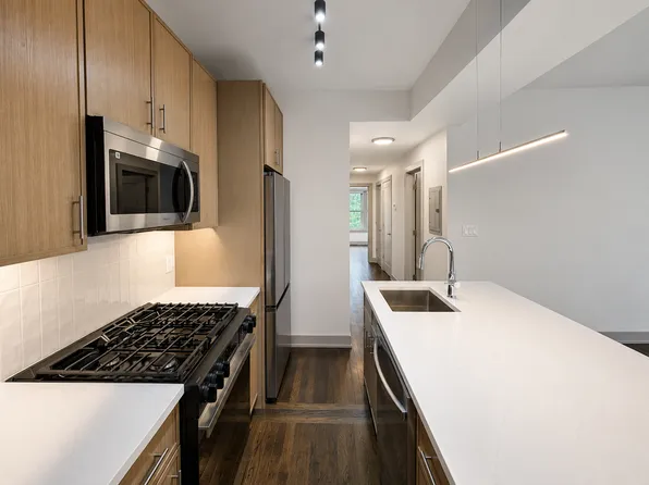 1904 W Pratt Blvd APT 3B, Chicago, IL 60626