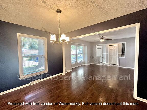 3rd image of 9336 Lowell Ave