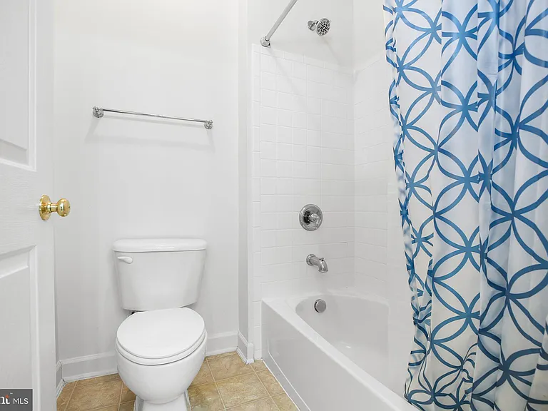 1002 Dorthea Ct — Photo 30