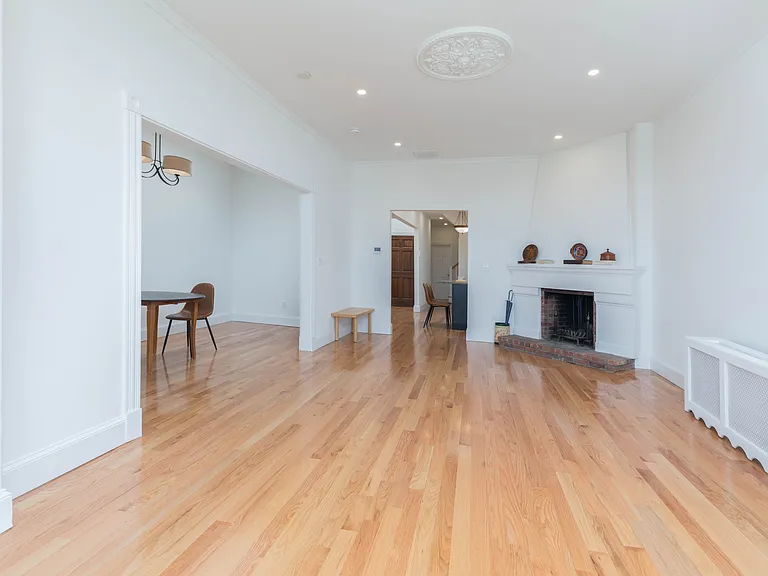 31 Bay State Rd #4 — Photo 5