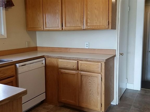 5th image of 918 W Providence Ave
