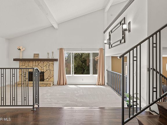 5th image of 3542 Castano Dr