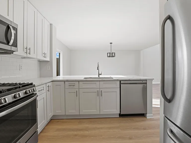 6447 Walnut Fork Dr — Photo 18