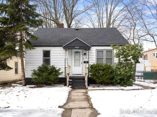 3009 Leahy St, Muskegon Heights, MI 49444