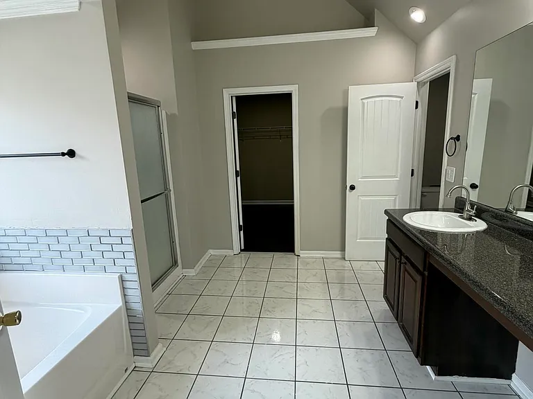 3013 Burgess St — Photo 14