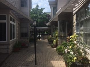 7619 N Eastlake Ter, Chicago, IL 60626