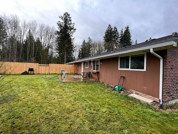 2nd image of 2232 Sanford Cir SE