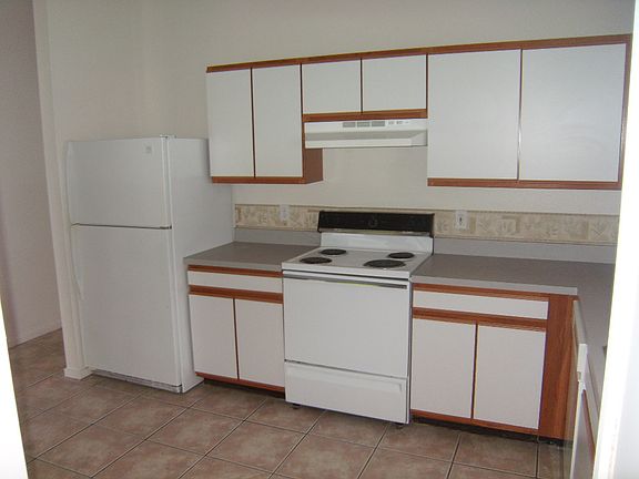 5th image of 551 Carambola Ave
