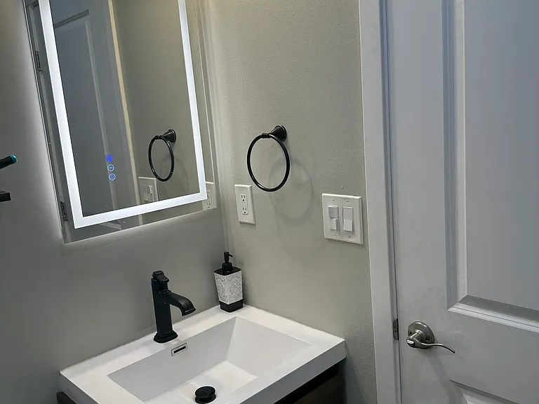 5551 Yale Dr — Photo 24