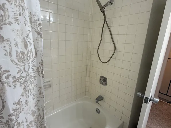 1820 Larch St APT G3, Kodiak, AK 99615