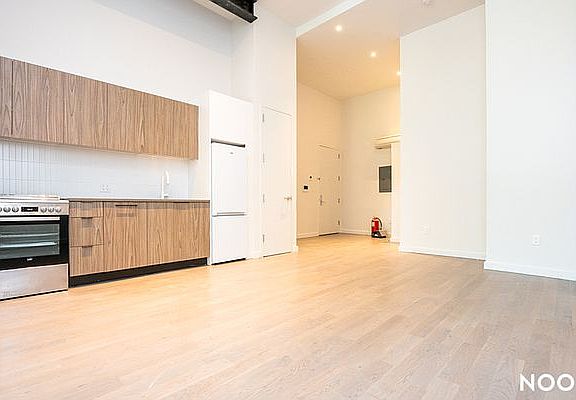 3rd image of 260 Knickerbocker Ave #1A