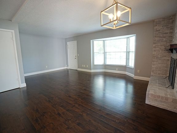 5th image of 3323 W Swann Ave