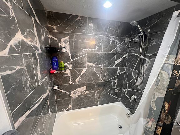 4th image of 2309 Clareton Dr