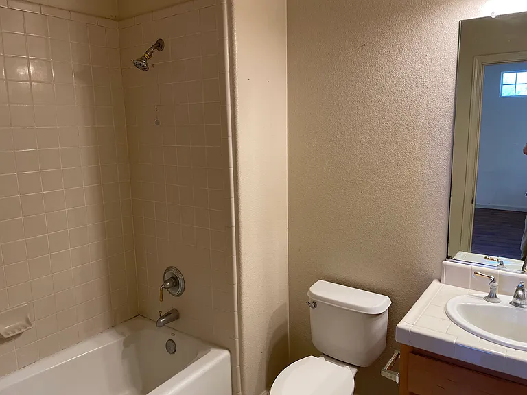 1136 Verona Way — Photo 35