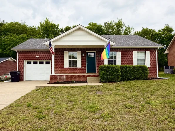 340 Maple Park Dr, Clarksville, TN 37040