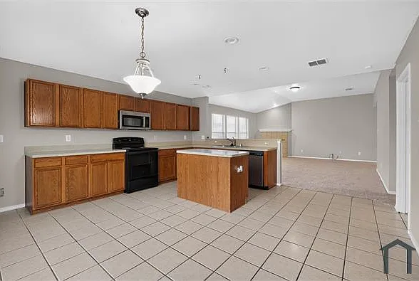 1432 Oak Hollow Ln — Photo 15