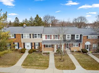 19767 Hayes Ct, Northville, MI