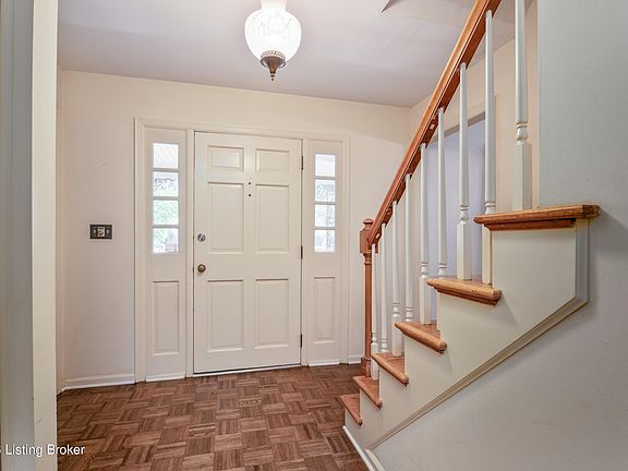 5th image of 9907 Stonehenge Way