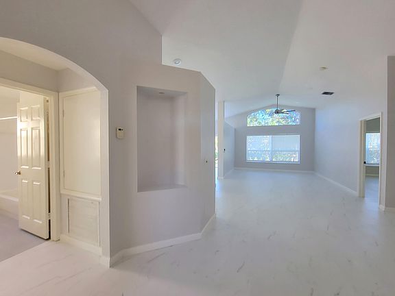 4th image of 3009 SE Brierwood Pl