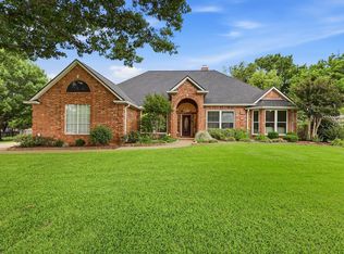 122 Chapel Hill Dr, Lewisville, TX 75077