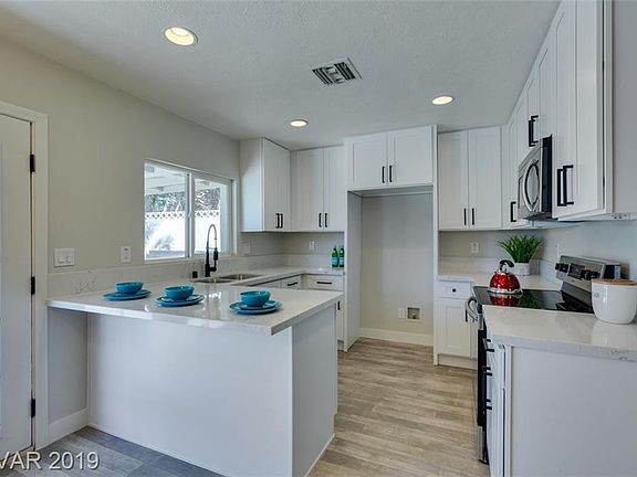 4th image of 3407 Florrie Ave