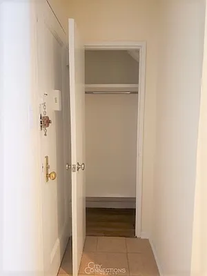 Rented by City Connections Realty | media 7