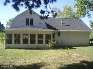 6776 Dennison Rd, Plainwell, MI 49080