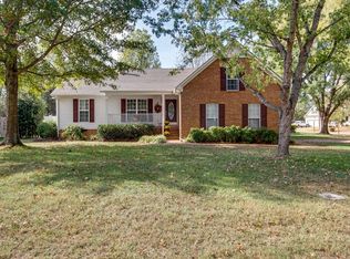 2013 Spring Meadow Cir, Spring Hill, TN 37174