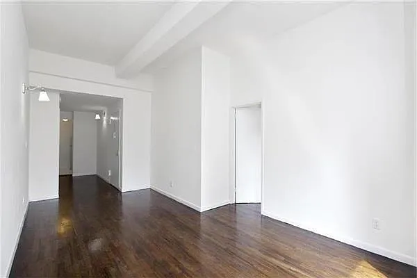 Rented by Mirador Real Estate | media 12