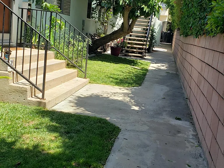 947 19th St #C — Photo 3