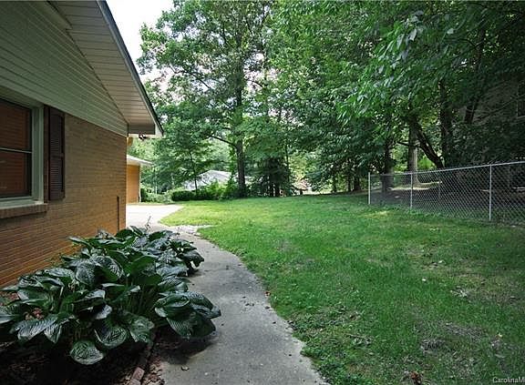 5th image of 223 Leverette Dr