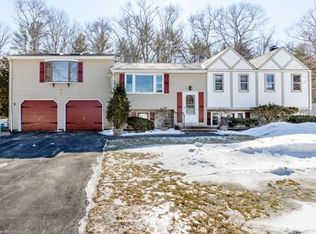 52 Concetta Dr, Bridgewater, MA 02324